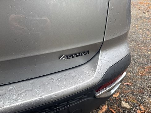 Used 2022 Volkswagen Taos SEL image 10