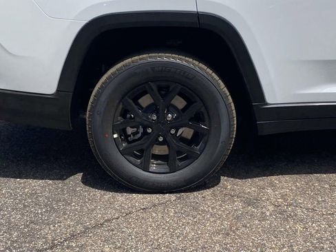 New 2026 Jeep Grand Cherokee L 2WD image 37