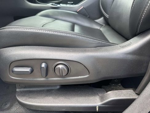 Used 2024 GMC Terrain SLT w/ Elevation Edition image 15