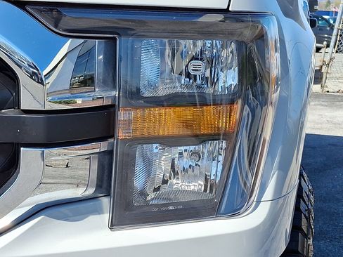 Used 2023 Ford F150 XLT AWD/4WD image 9
