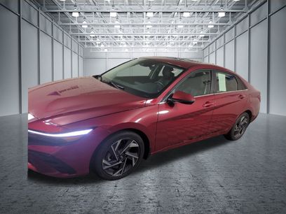 Used 2025 Hyundai Elantra Limited