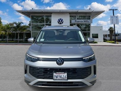 Certified 2026 Volkswagen Tiguan SE w/ Panoramic Sunroof Package