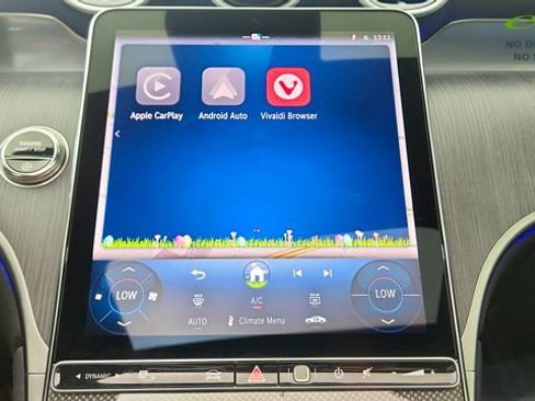 Used 2025 Mercedes-Benz GLC 300 4MATIC image 51