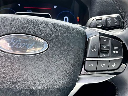 Used 2025 Ford Explorer Platinum w/ LUX Leather Package AWD/4WD image 24