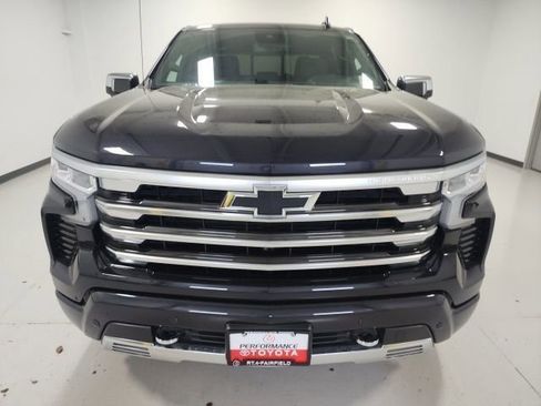 Used 2023 Chevrolet Silverado 1500 High Country w/ High Country Premium Package AWD/4WD image 8