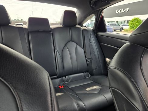 Used 2021 Toyota Avalon XLE FWD image 14