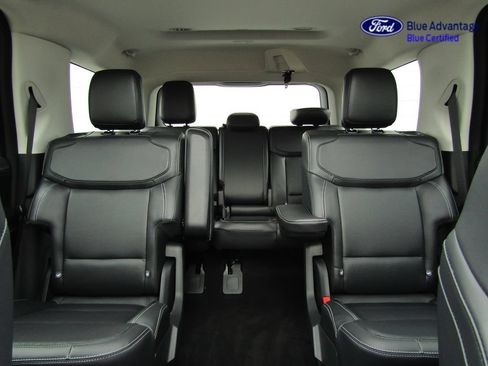 Certified 2025 Ford Expedition Platinum AWD/4WD image 28