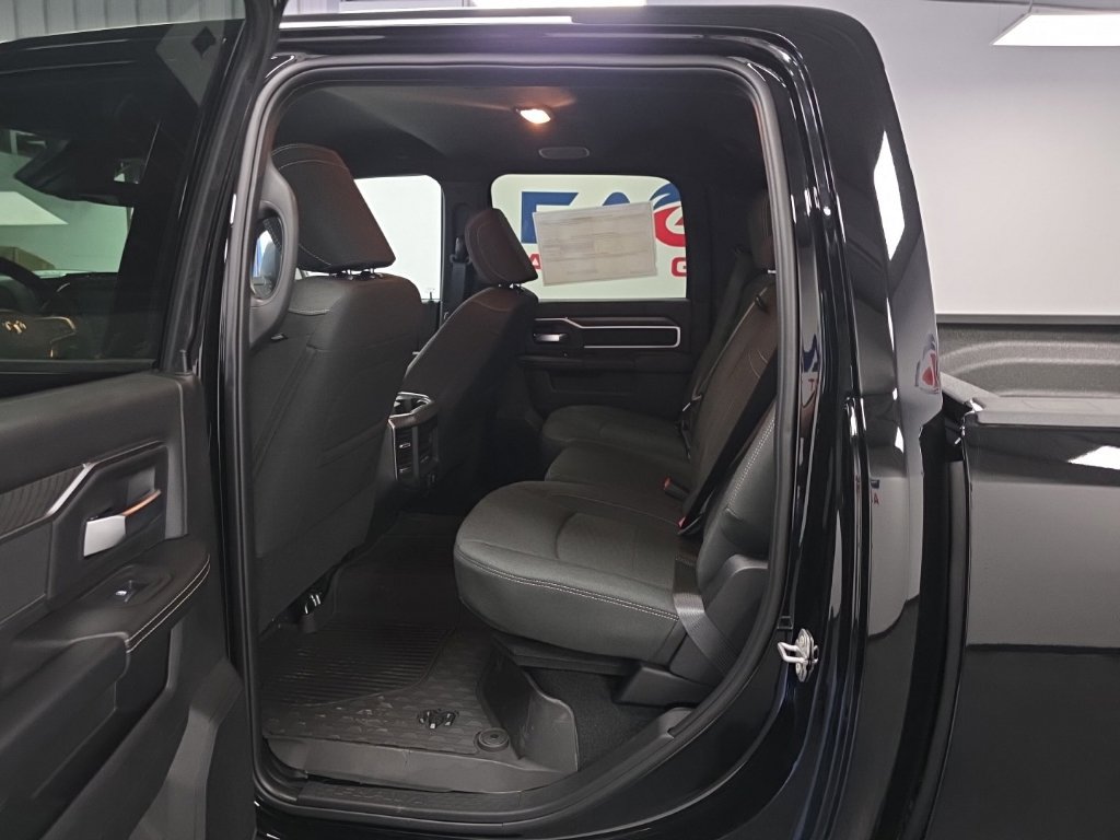New 2026 RAM 2500 Big Horn AWD/4WD image 29