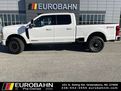 Used 2026 Ford F250 Platinum AWD/4WD image 2