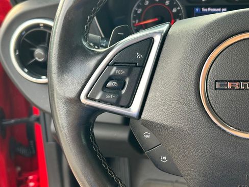 Used 2022 Chevrolet Camaro LT RWD image 33