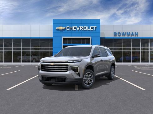 New 2026 Chevrolet Traverse LT image 8