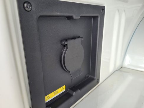 Used 2024 Ford F150 Lariat w/ Mobile Office Package image 34