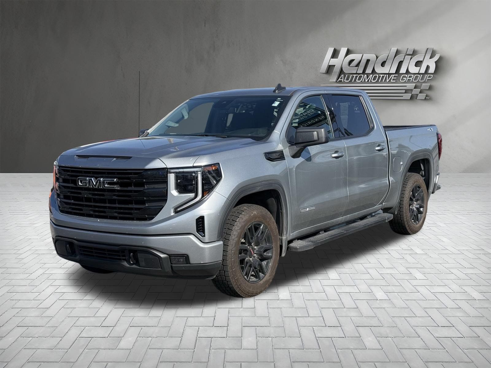 Used 2024 GMC Sierra 1500 Elevation w/ LPO, Elevation Black Package AWD/4WD image 5