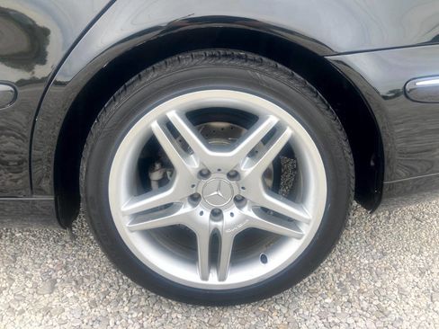Used 2003 Mercedes-Benz E 320 Sedan image 22