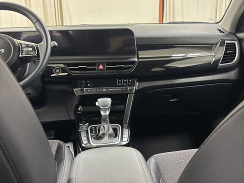 Used 2026 Kia Seltos S FWD image 19