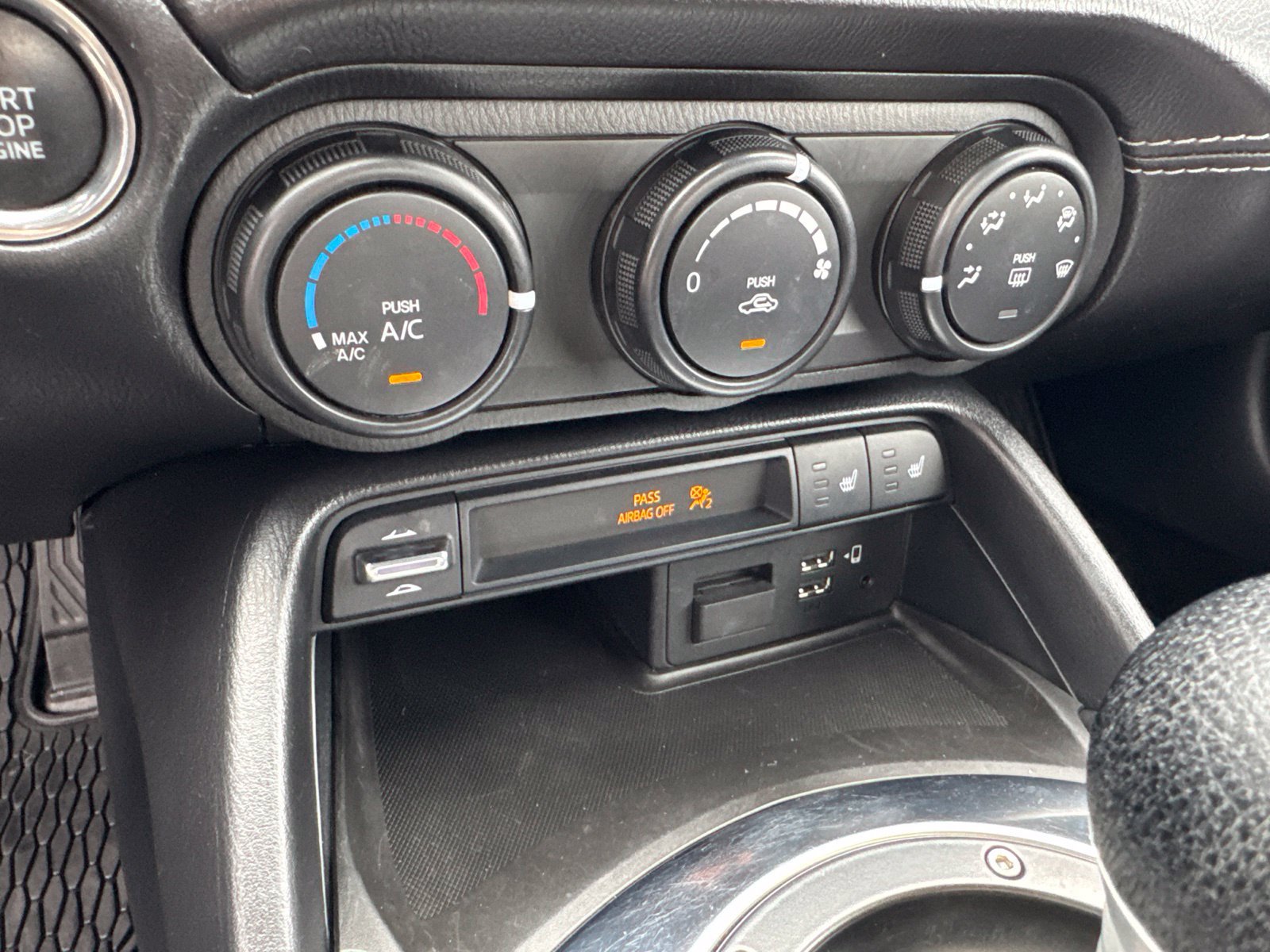 Used 2023 MAZDA MX-5 Miata Club w/ Interior Package RWD image 17