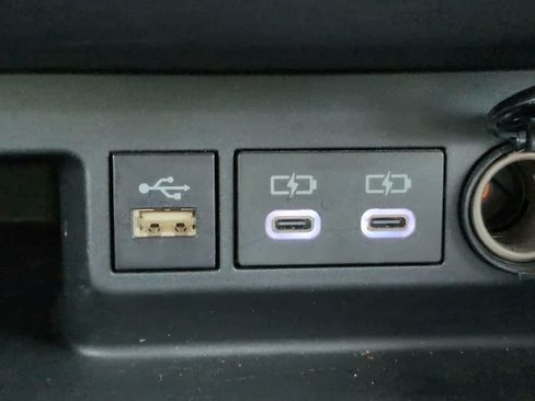 Certified 2024 Toyota Highlander LE FWD image 21