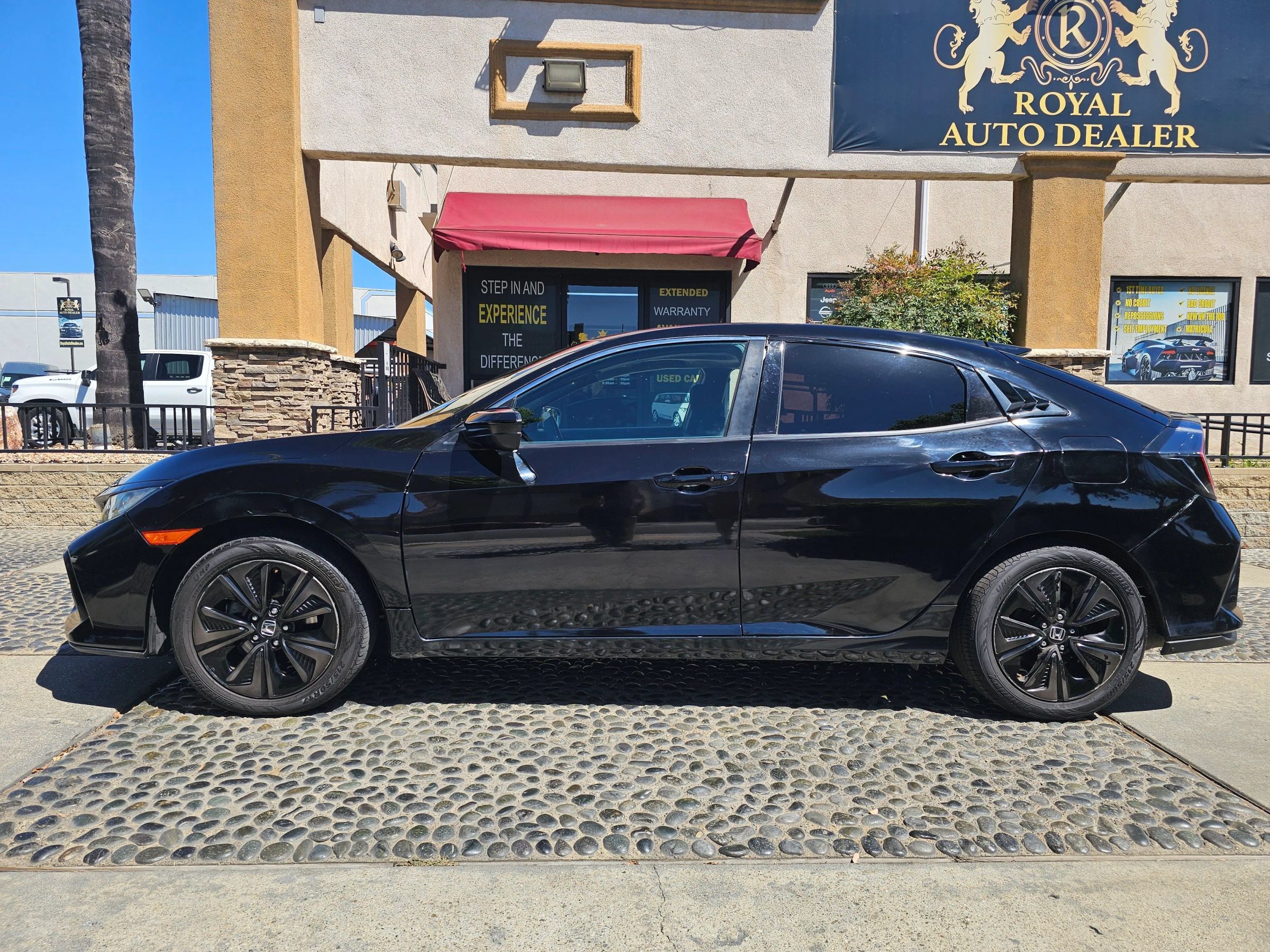 Used 2019 Honda Civic EX image 8