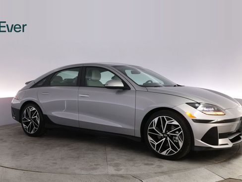 Used 2024 Hyundai Ioniq 6 SEL RWD image 14