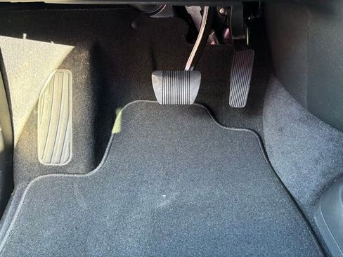 New 2026 Chrysler Pacifica Select w/ S Appearance Package image 16