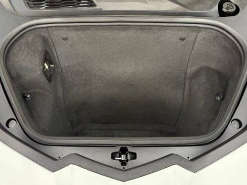 Used 2024 Chevrolet Corvette Stingray Premium Cpe w/ Z51 Performance Package RWD image 9