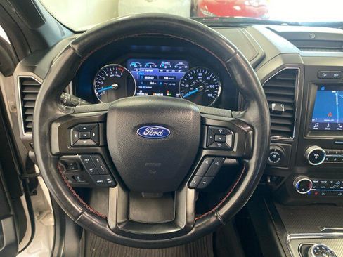 Used 2019 Ford Expedition Limited w/ Equipment Group 303A AWD/4WD image 19