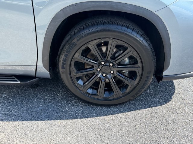 Certified 2022 Toyota Highlander XLE FWD image 9