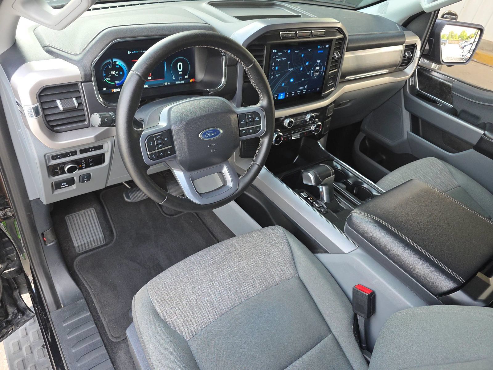 Used 2023 Ford F150 Lightning XLT AWD/4WD image 17