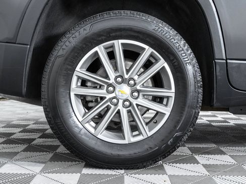 Used 2023 Chevrolet Traverse LT FWD image 43