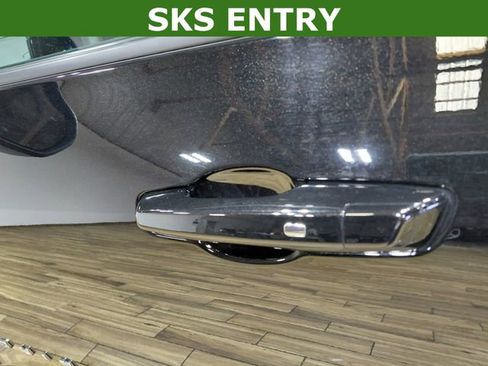 Used 2025 Chevrolet Equinox LT image 8