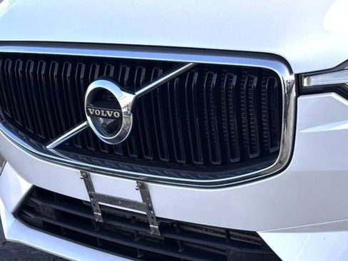 Used 2018 Volvo XC60 T6 Momentum w/ Advanced Package image 3