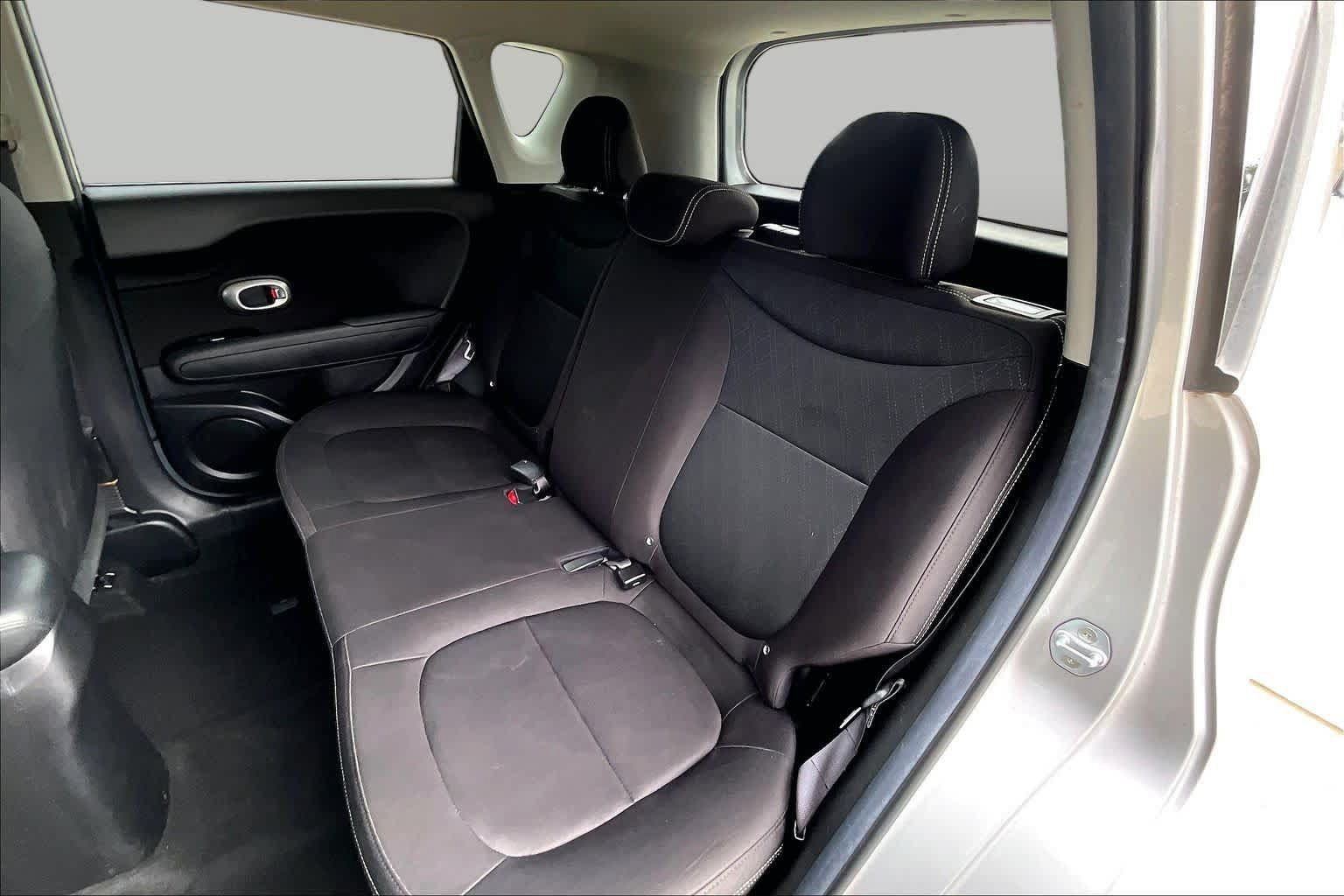 Used 2019 Kia Soul FWD image 14
