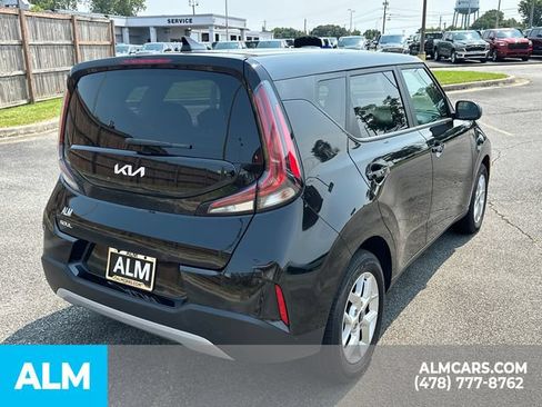 Used 2025 Kia Soul LX w/ LX Technology Package FWD image 5