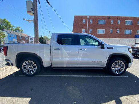 Used 2021 GMC Sierra 1500 Denali w/ Denali Ultimate Package AWD/4WD image 2