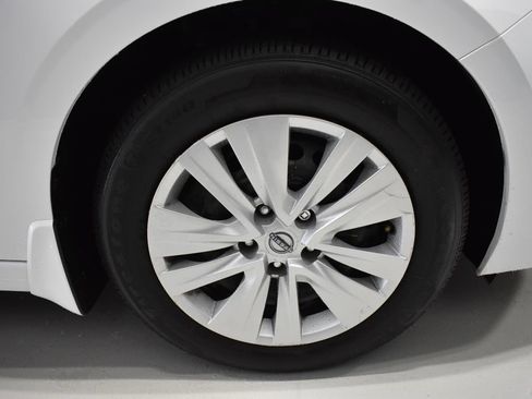 Certified 2025 Nissan Sentra S FWD image 10