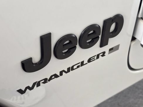Used 2025 Jeep Wrangler Unlimited Sport AWD/4WD image 8