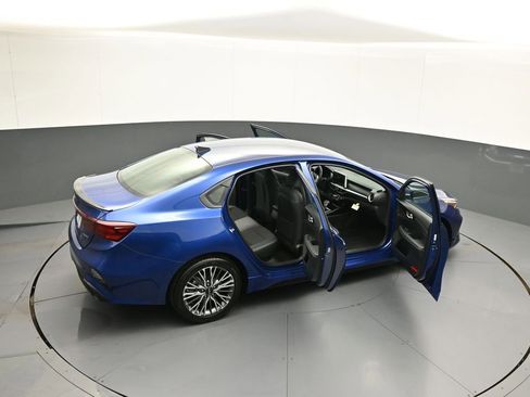 Certified 2024 Kia Forte GT-Line FWD image 43