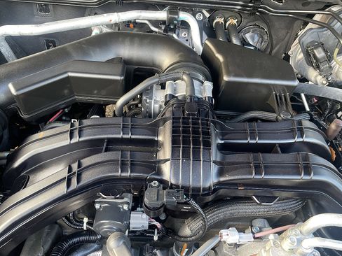 Used 2024 Subaru Outback Premium image 9