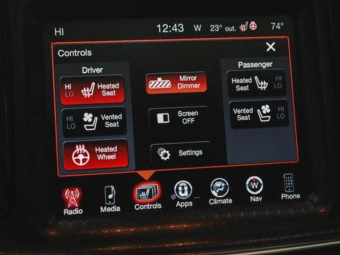 Used 2016 Dodge Challenger R/T Scat Pack w/ Leather Interior Group image 18