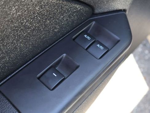 Used 2012 Ford Mustang Convertible image 13