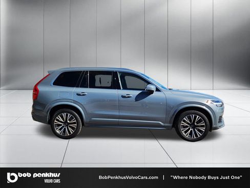 Used 2020 Volvo XC90 T6 Momentum w/ Protection Package Premier image 24