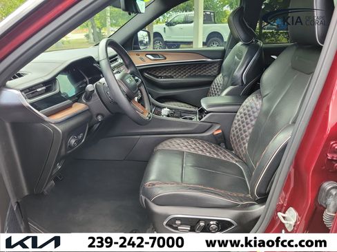 Used 2023 Jeep Grand Cherokee L Summit w/ Advanced Protech Group IV AWD/4WD image 22