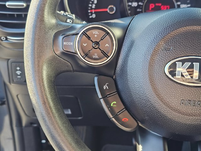Used 2015 Kia Soul + FWD image 29