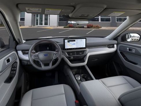 Used 2026 Ford Explorer Active w/ Active Comfort Package image 9