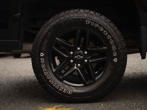 Used 2020 Chevrolet Silverado 1500 LT Trail Boss w/ Midnight Edition image 24