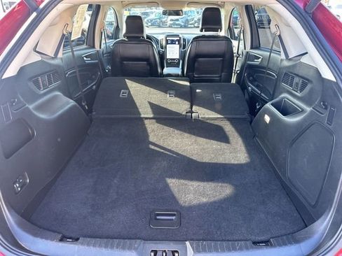 Used 2024 Ford Edge Titanium image 29