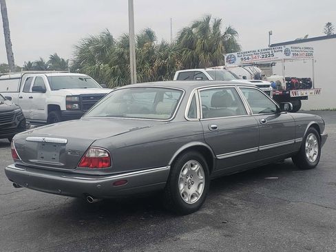 Used 2003 Jaguar XJ8 L RWD image 8