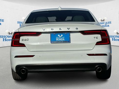 Used 2021 Volvo S60 T5 Momentum w/ Climate Package image 7