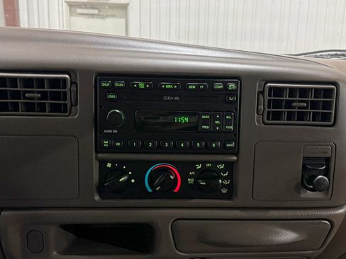 Used 2002 Ford F350 Lariat RWD image 19