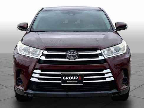 Used 2018 Toyota Highlander LE FWD image 4